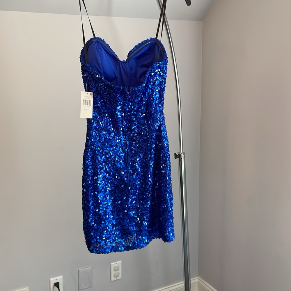 Sequin dress - Picture 2 of 4